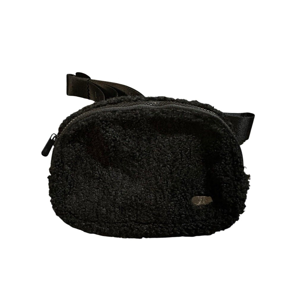 Lolë Unisex Fleece Belt Bag, Black/Cream Crossbody Fanny Pack Waist 7.5x5.25x2in